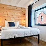 Renovated Two-bedroom Loft Veranda