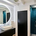 Renovated Two-bedroom Loft Veranda Apartman