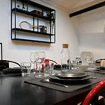 Apartman Renovated Two-bedroom Loft Veranda *