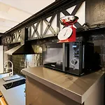 Renovated Two-bedroom Loft Veranda Apartman