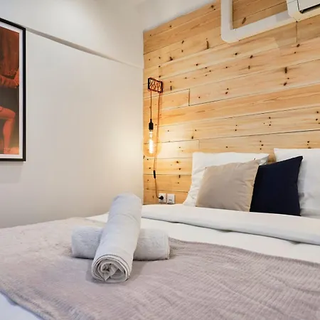 Renovated Two-bedroom Loft Veranda