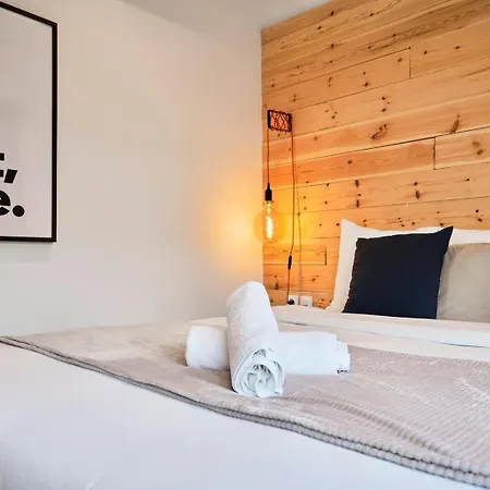 Renovated Two-bedroom Loft Veranda