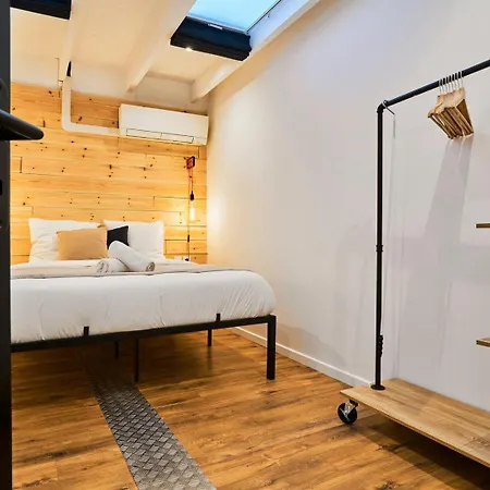 Renovated Two-bedroom Loft Veranda *