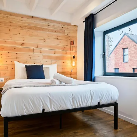 Renovated Two-bedroom Loft Veranda