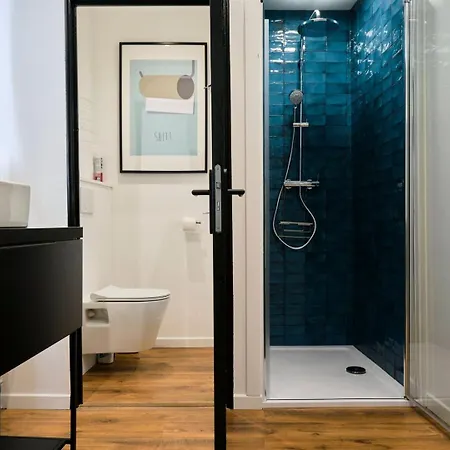 Renovated Two-bedroom Loft Veranda 아파트 투르쿠앵