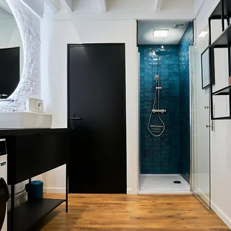 Renovated Two-bedroom Loft Veranda *