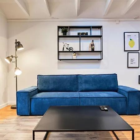 Renovated Two-bedroom Loft Veranda Apartman