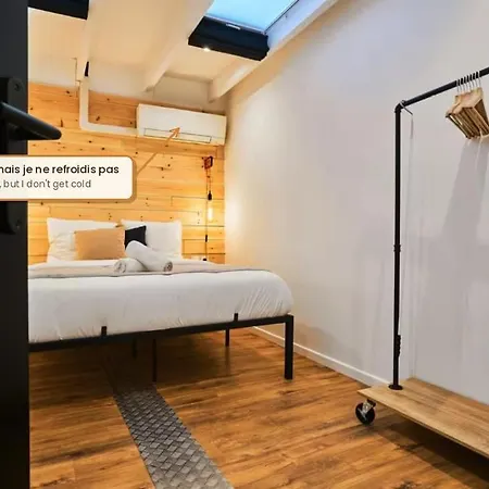 Renovated Two-bedroom Loft Veranda Apartament *